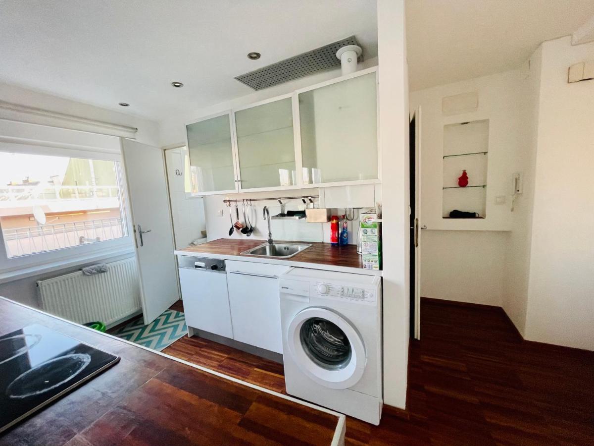 Cosy Flat With Huge Terrasse! Long Or Shortterm Apartment เวียนนา ภายนอก รูปภาพ